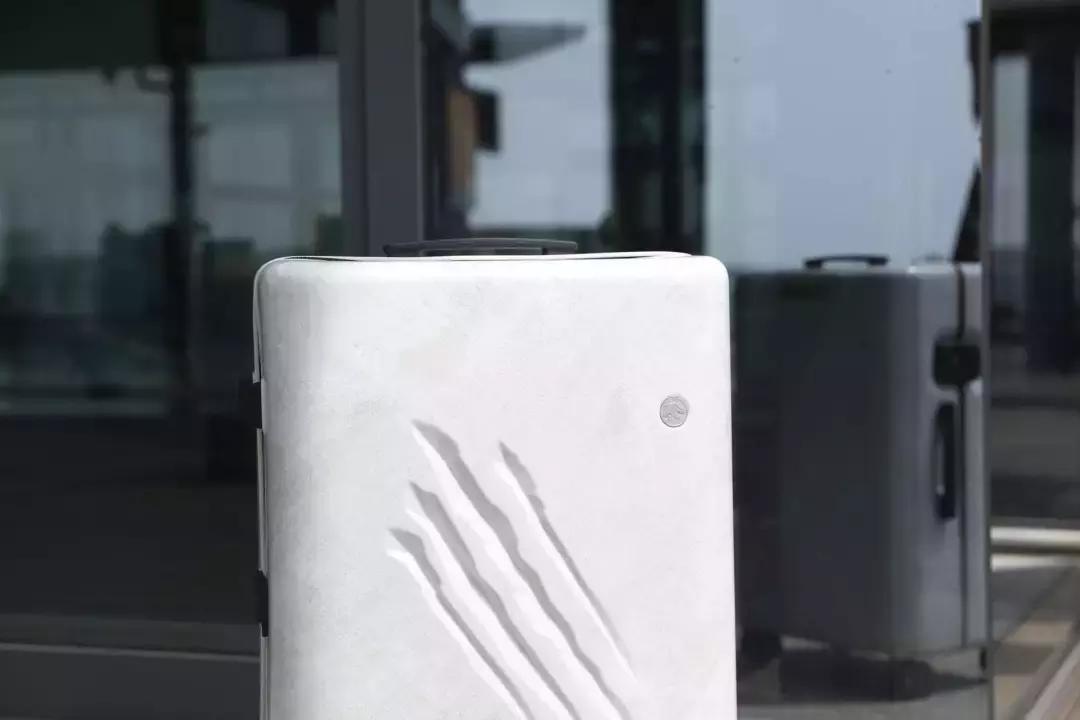 梁洛施秋冬穿搭,梁洛施机场装扮