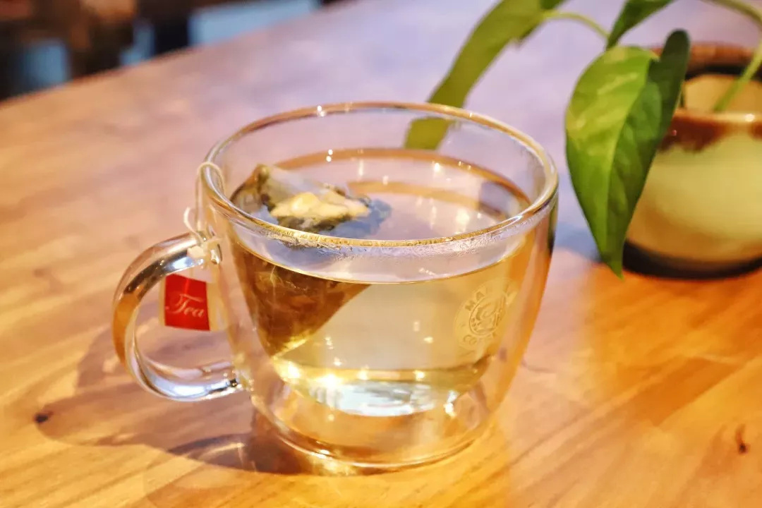 在漫猫喝咖啡，那种无忧的心情，仿佛随着维也纳音符飘到云间……