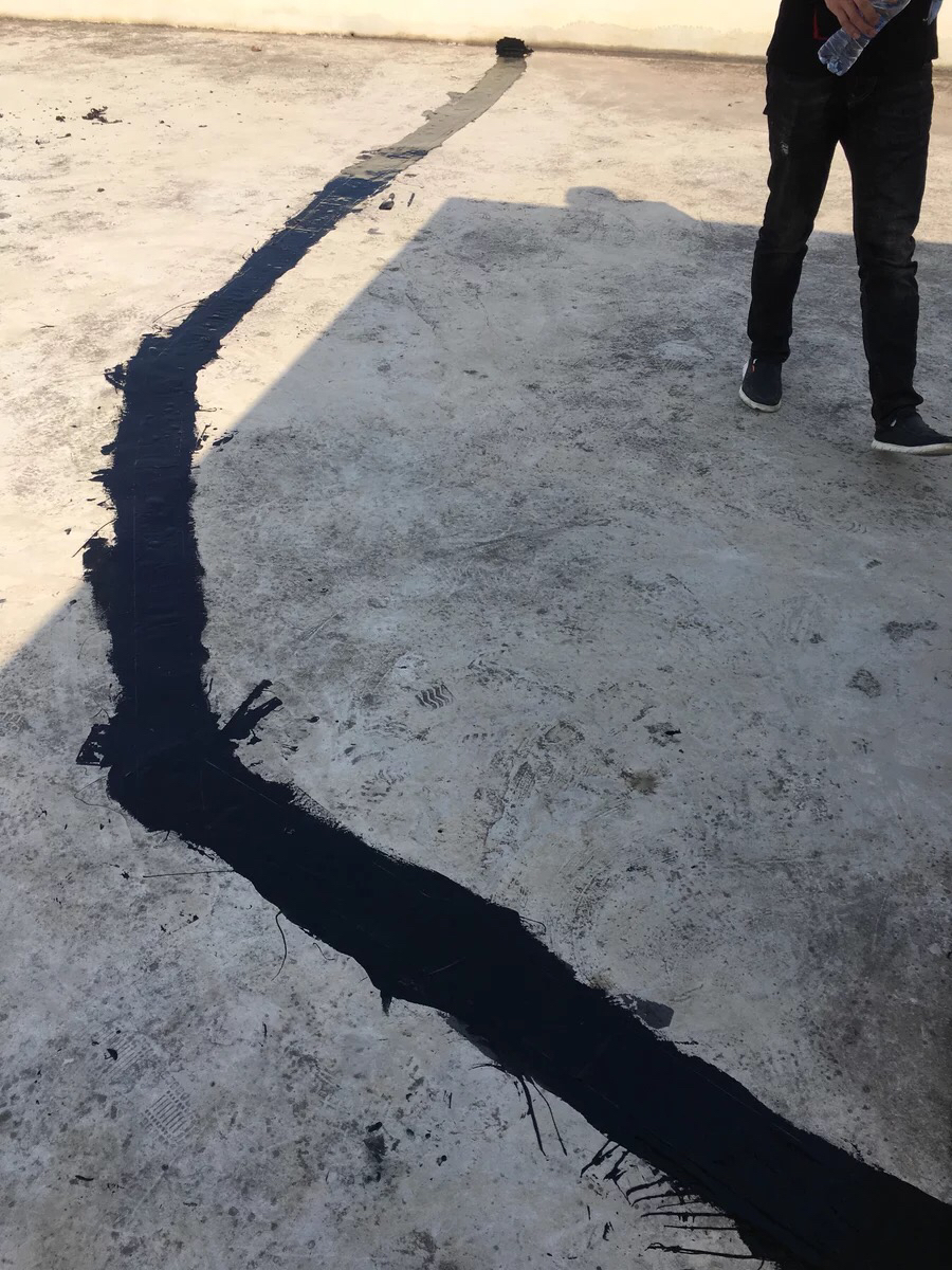 房顶漏水这样刷施工简单绿色环保,屋顶漏水怎么刷视频