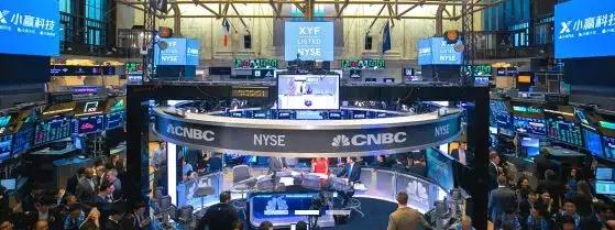 小赢股价腰斩背后：借贷余额200多亿，股东组公司托底“增信”