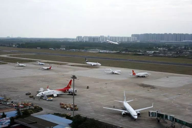 从三里街到骆岗再到新桥,你了解合肥机场吗?珍贵照片带你穿越它的前身今世!