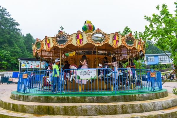 这个景区有多美,陈学冬团友游景点