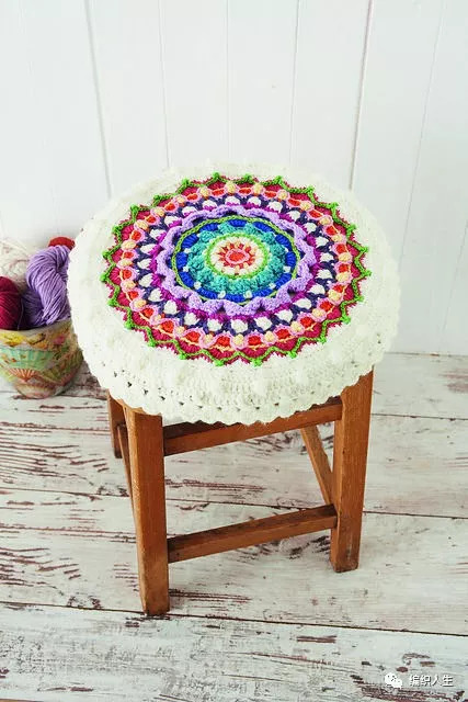 马蹄莲圆形坐垫钩针编织视频教程,钩针生命之花曼陀罗坐垫教程超清