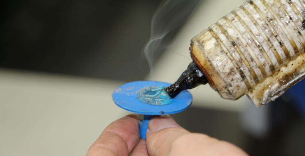 车身凹陷一点点怎么修复,车身有小凹陷掉漆怎么修补