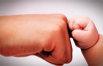 美国一家生好多孩子,美国一家生了十四个男孩