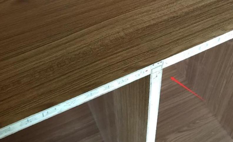 朋友们说这个酒柜太普通了,可看到拼装方式,直夸木工专业