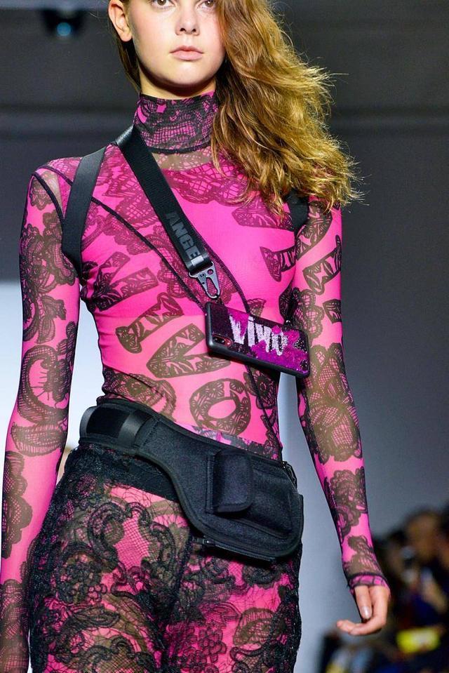 品牌LOGO成时尚，vivoLOGOPHONE会不会成为第二个Supreme