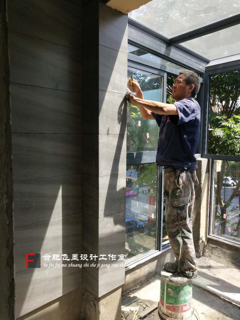 老师傅贴砖不平,贴砖师傅贴的砖很多空的怎么办