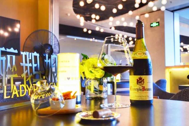 香港尖沙咀夜景2018,火遍魔都的夜店