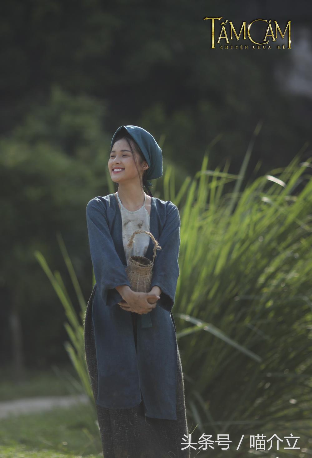 它们恰似，法国姑娘热情奔放浪漫与越南姑娘含蓄温柔的完美结合