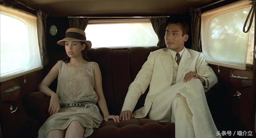 它们恰似，法国姑娘热情奔放浪漫与越南姑娘含蓄温柔的完美结合