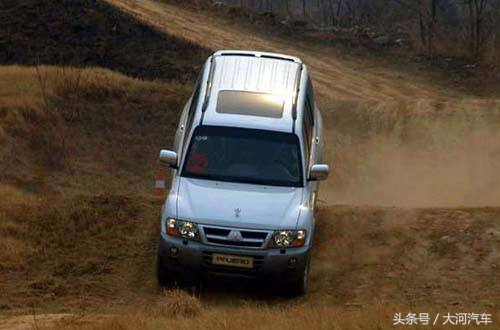 假期出游途中拍违章,开车去外地旅游时有违章怎么处理