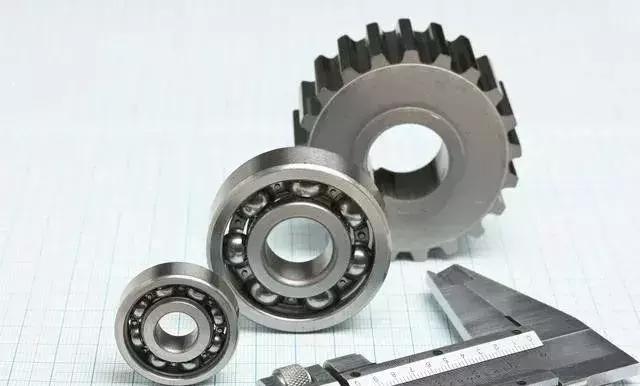 变频器和电动机,变频器和驱动器怎么配合