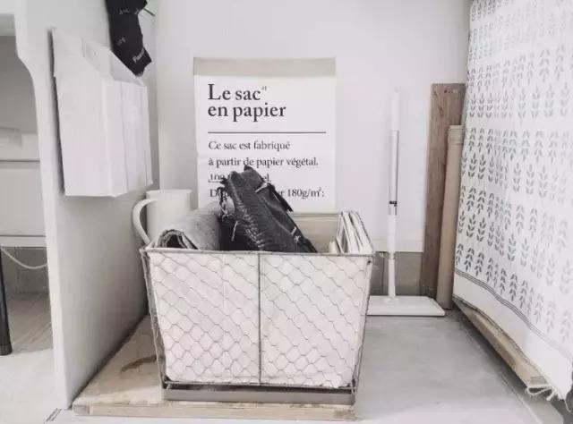 学子进阶攻略|如何在超小空间的宿舍玩转极简风