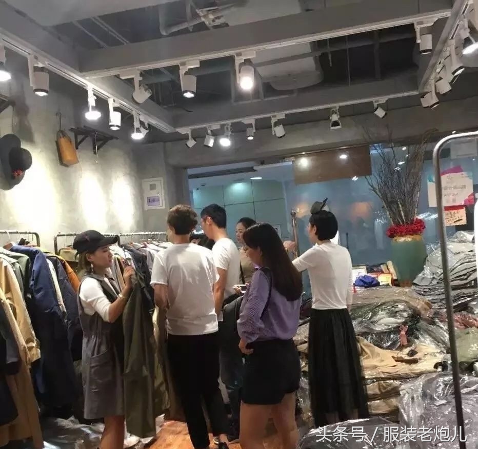 服装批发零售市场怎么找货源,服装批发市场进货货源在哪里找