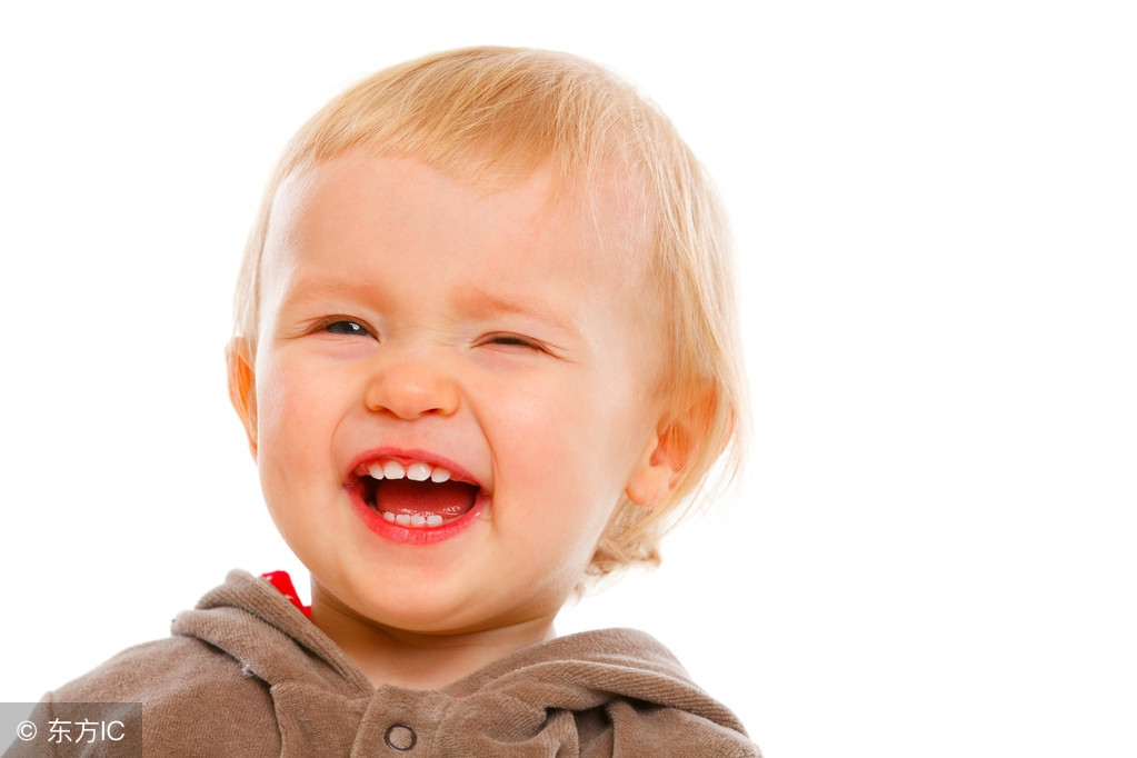 孩子老爱眨眼睛用什么眼药水,孩子老是眨眼睛怎么解决