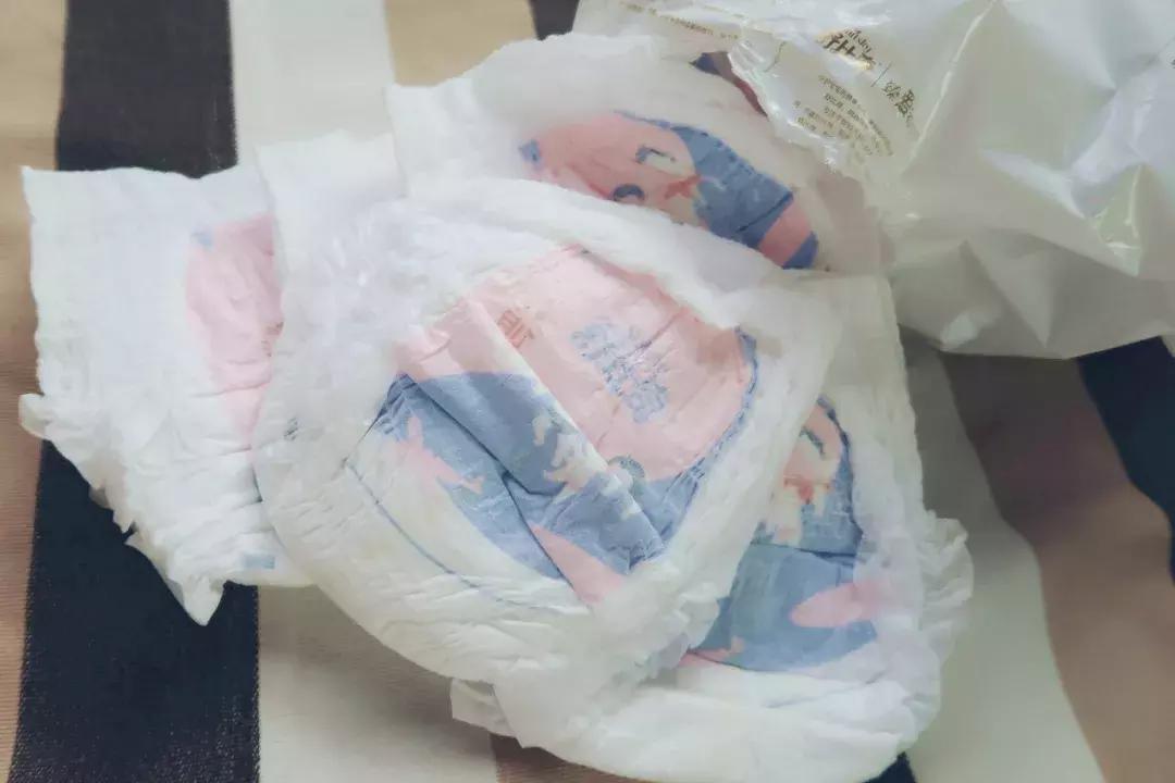 行李打包最省空间的方法,打包箱的收纳方法