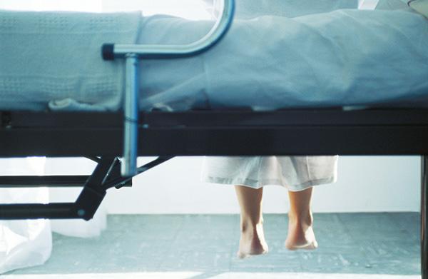 67岁双胞胎孕妇的生育困境:他们封杀我我不是怪物