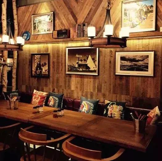 最豪华的音乐餐吧,一家氛围满满的音乐餐吧