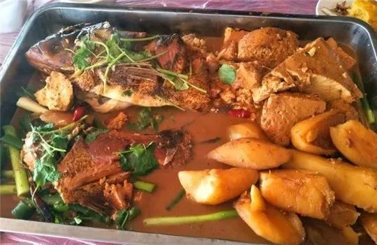 吃遍大连丨再上两天班就放假啦，去金普浪前一定记得看这个，找食方便！