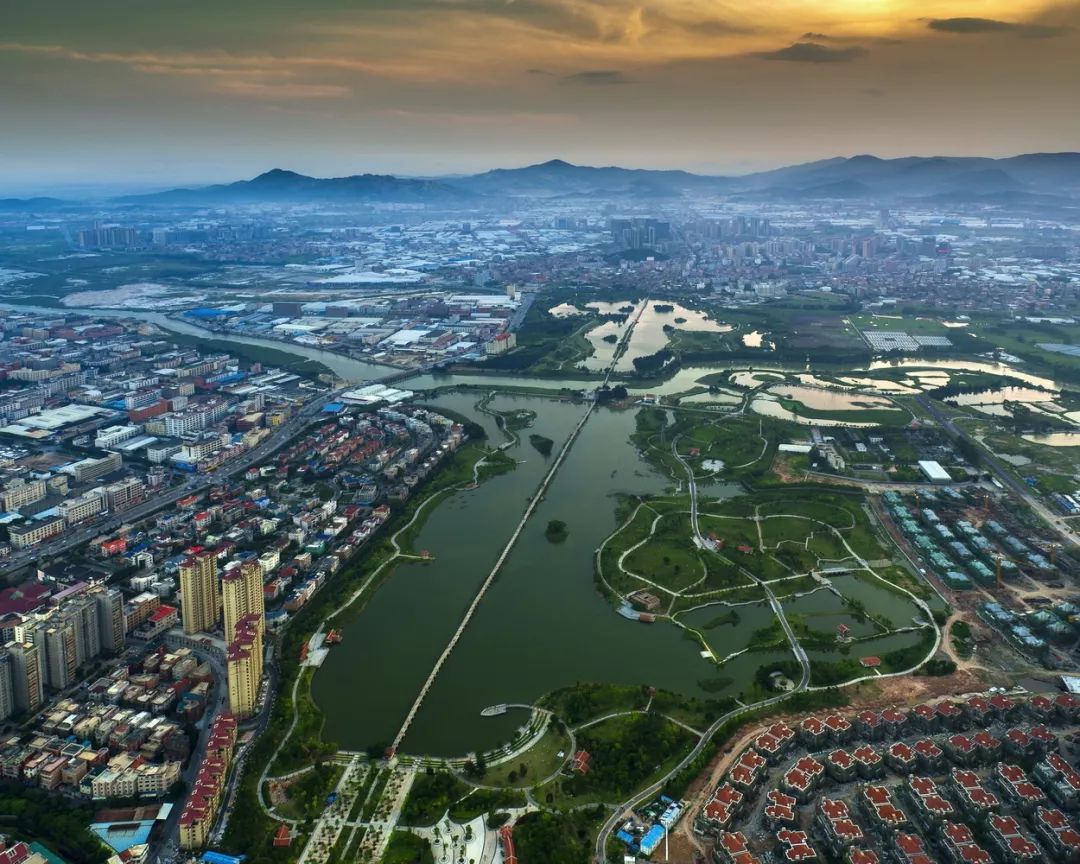 头版专版人民日报重磅报道晋江,人民日报晋江经验报道