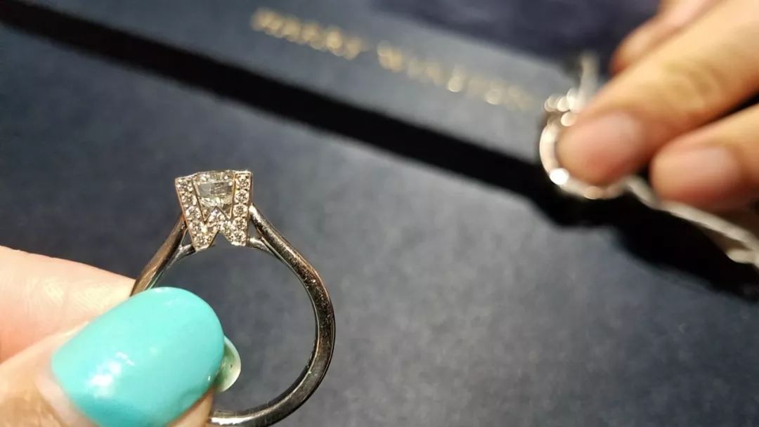 1克拉钻戒值得买吗,张雨绮说一克拉