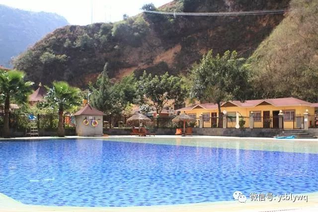 「藏在大山深处的野温泉」29.9元蜂抢云南原始部落野温泉度假村门票，寻觅这处“野”趣，享受原汤泉水的暖之惬意~