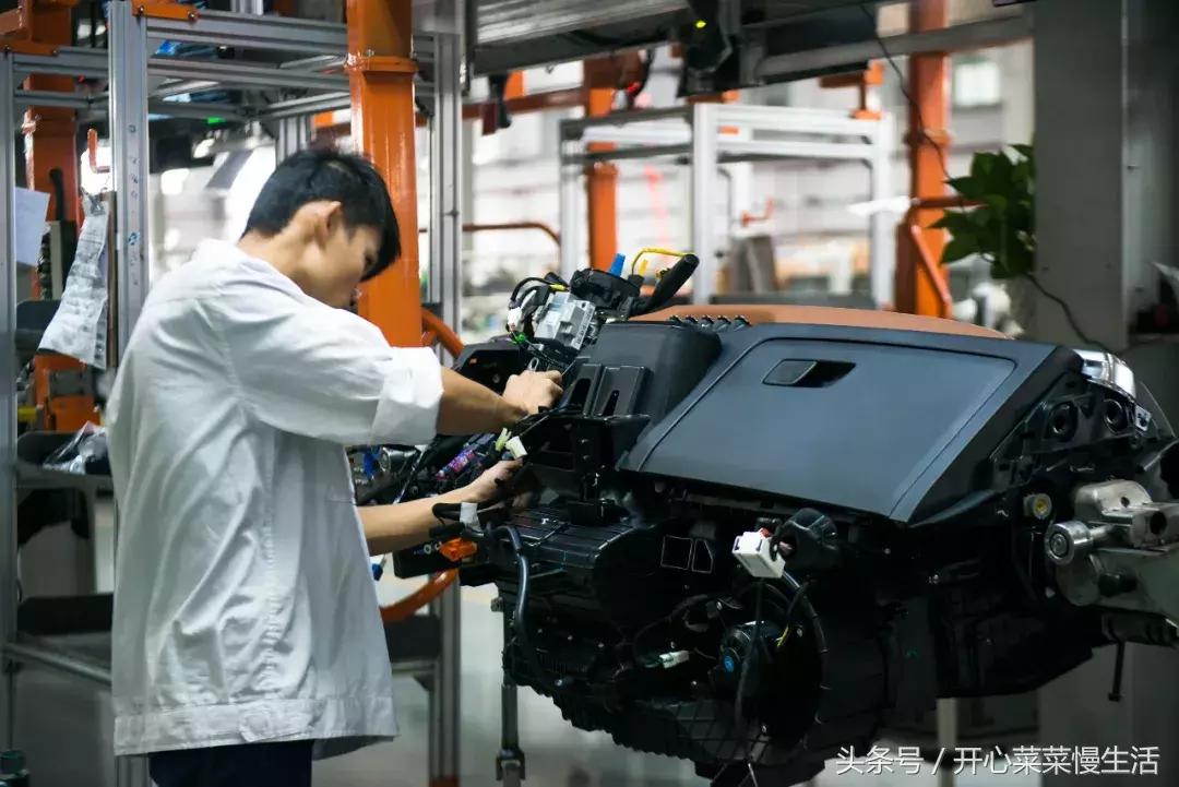 未来会被机器人替代吗,未来人类会被机器人取代吗