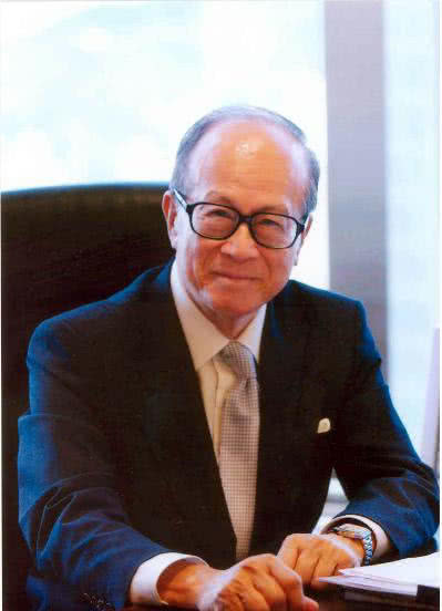 李嘉诚比国家有钱吗,李嘉诚比中国首富有钱吗