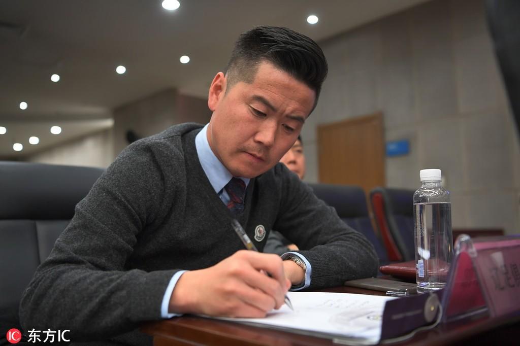 02年世界杯国足对战巴西队,02国足打巴西门柱助攻者