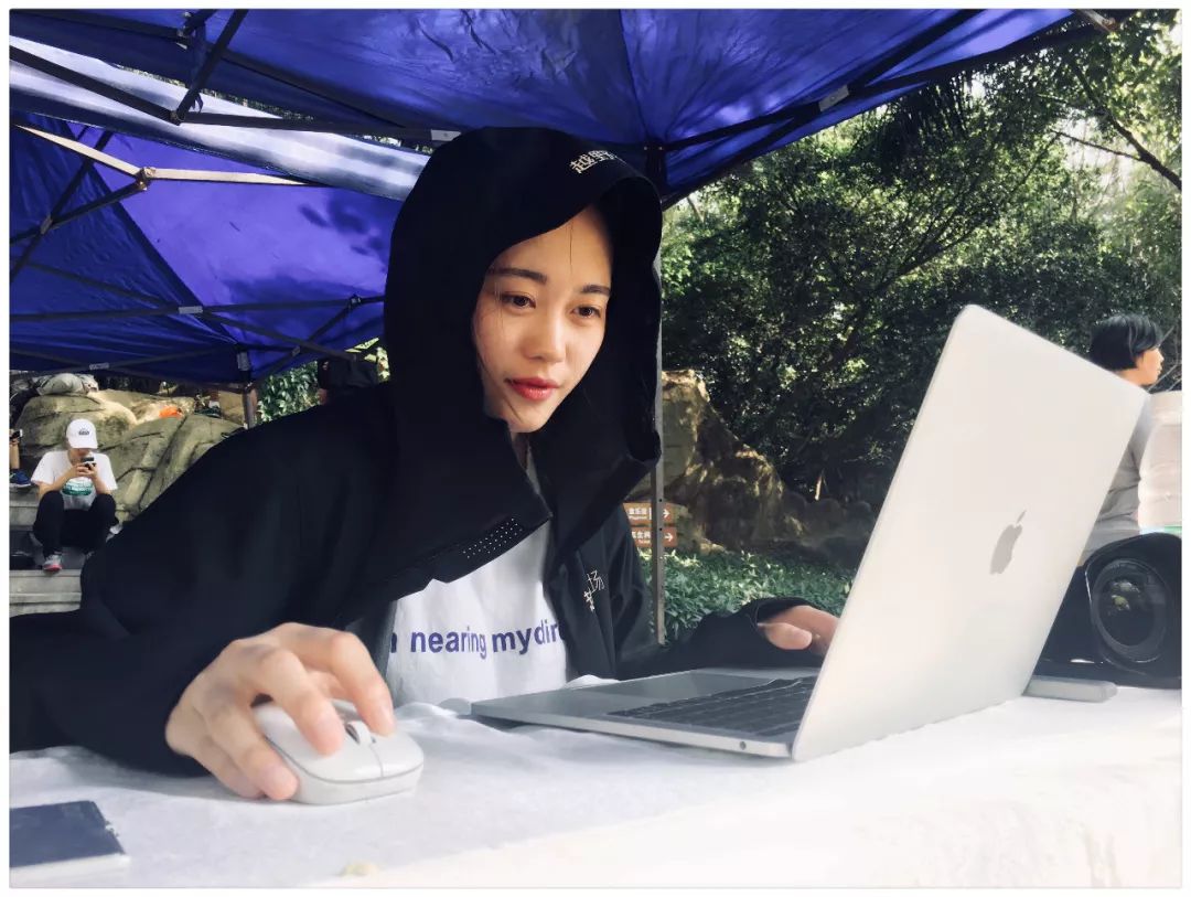 那年我拿了8千奖学金，买了一台760D