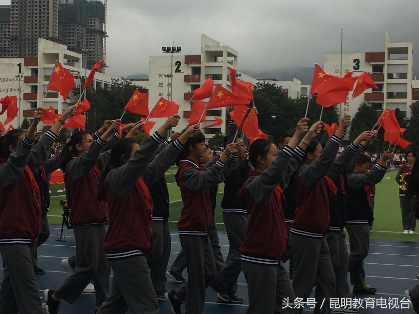 昆一中西山学校篮球赛,西山学校2019年运动会