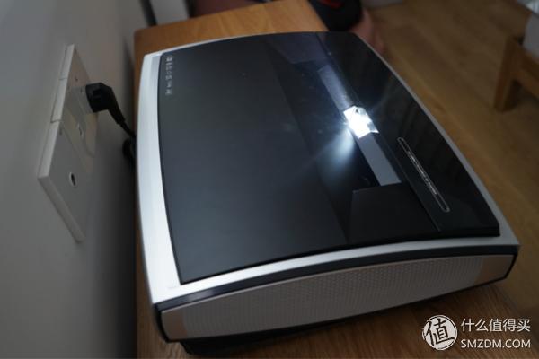 激光电视150寸坚果多少钱,坚果4k激光电视最新款