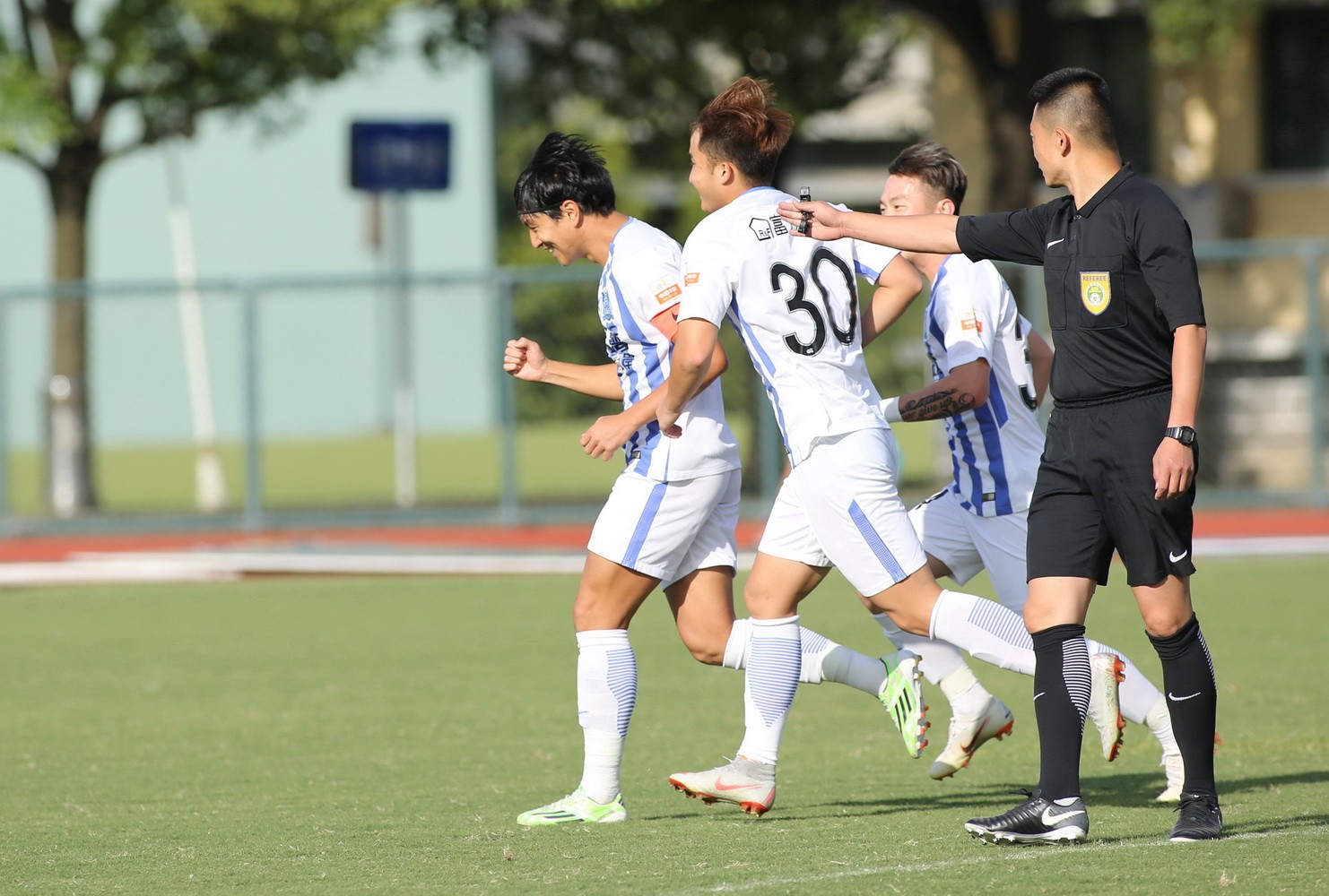 预备队广州富力对广州恒大,中超申花5:3逆转富力