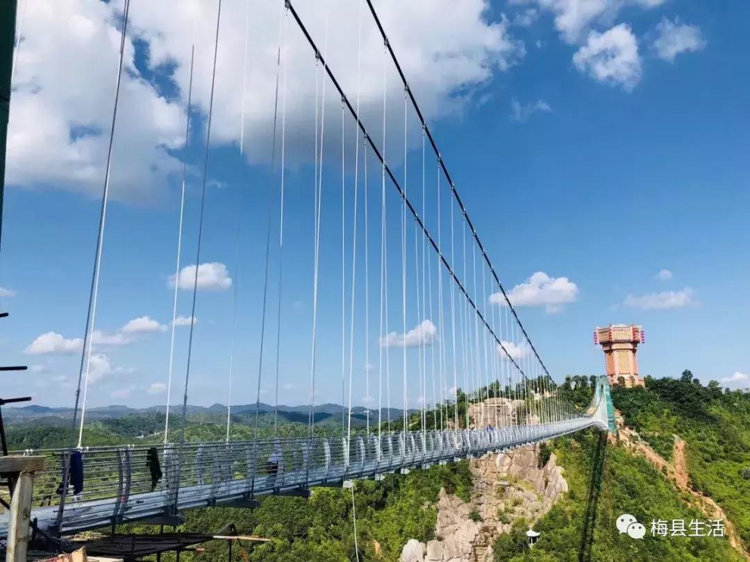 梅县玻璃桥旅游景点,梅州玻璃桥旅游真实视频