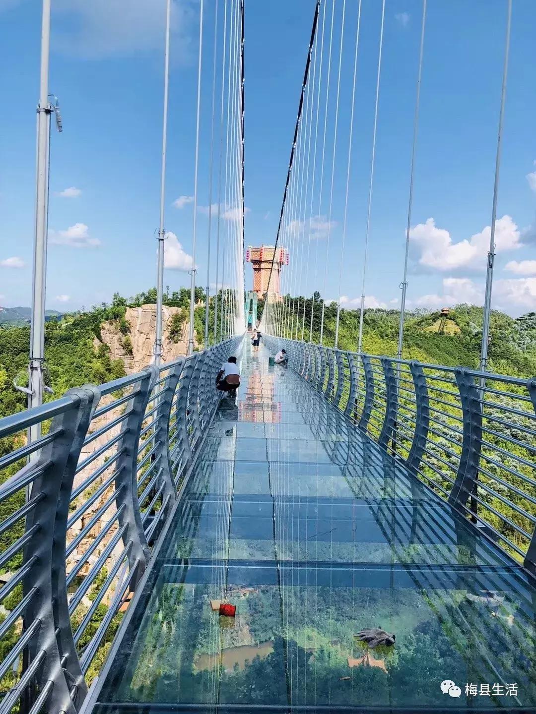 梅县玻璃桥旅游景点,梅州玻璃桥旅游真实视频