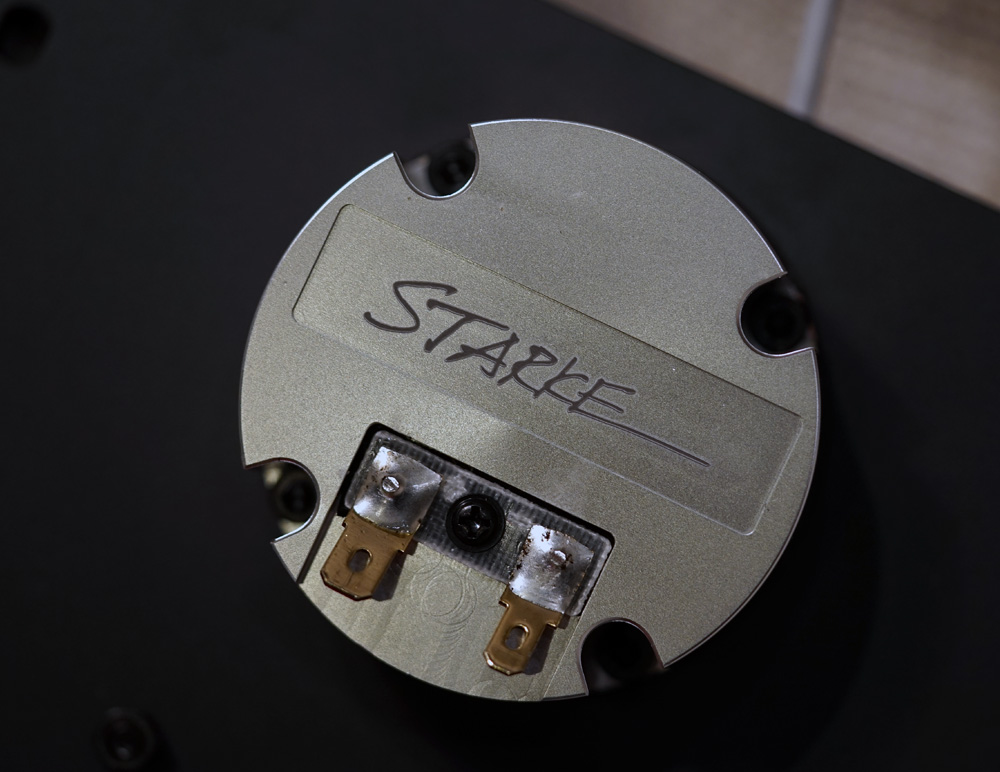 这箱子玩影院的话，建议可以直接买7支！钢铁侠H2音箱试用报告