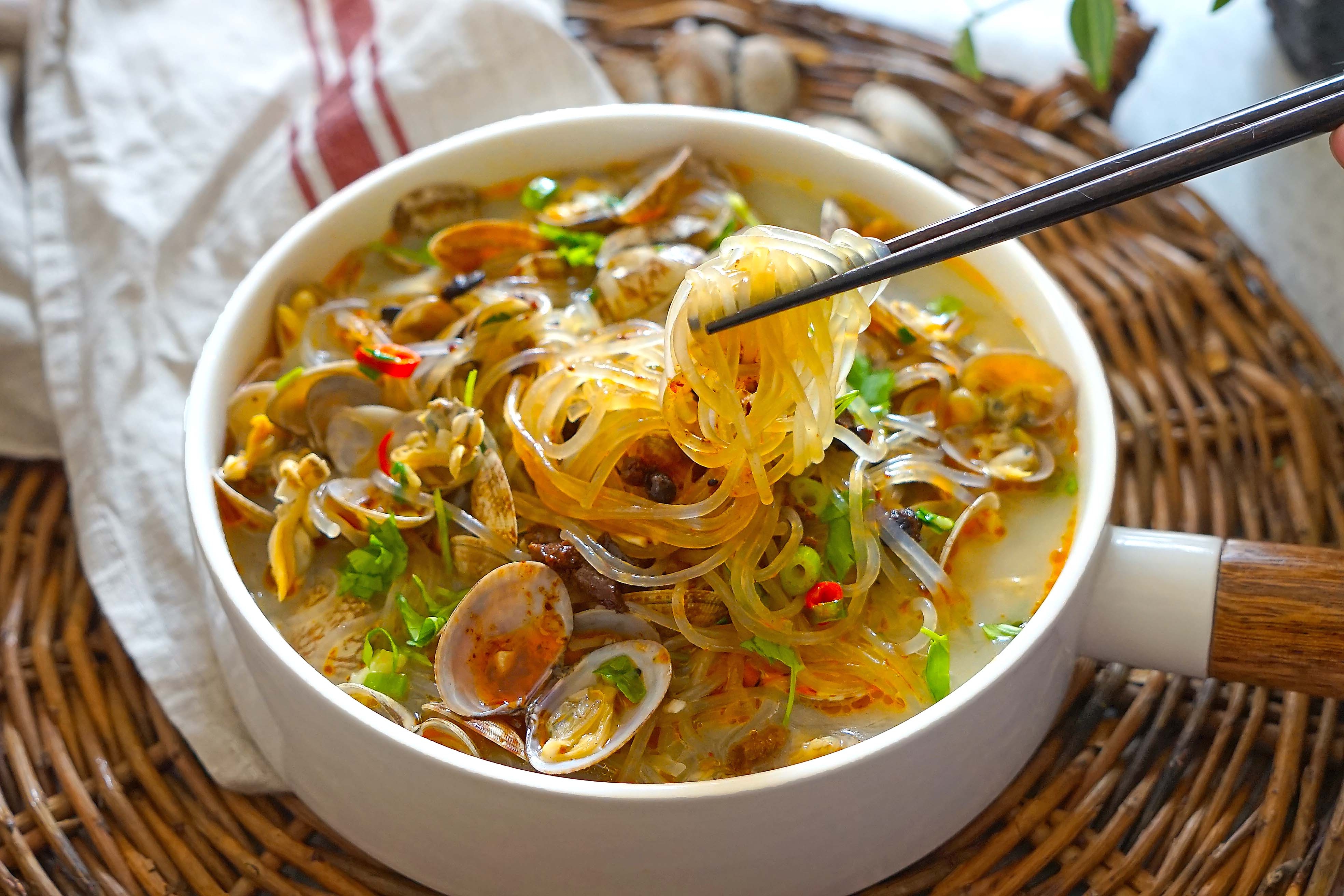 自己动手煮的螺蛳粉一人一大碗,这样煮螺蛳粉超好吃