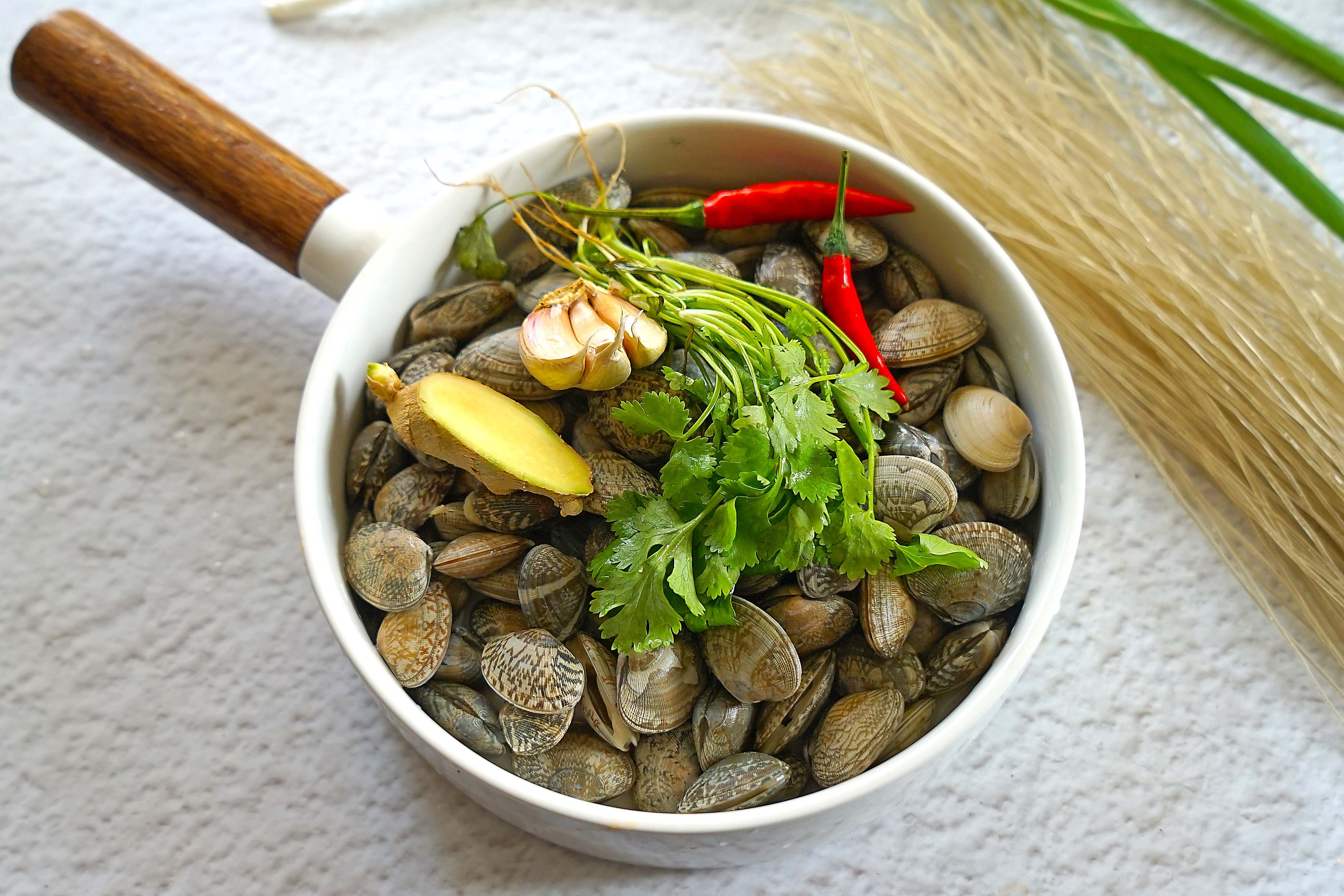 自己动手煮的螺蛳粉一人一大碗,这样煮螺蛳粉超好吃