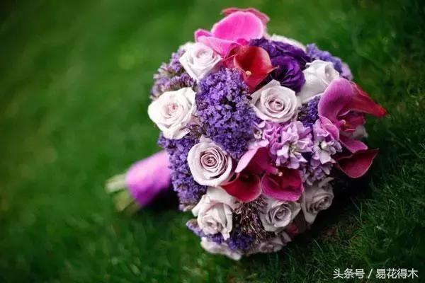 复古手捧花的最佳搭配,手捧花最佳搭配图片