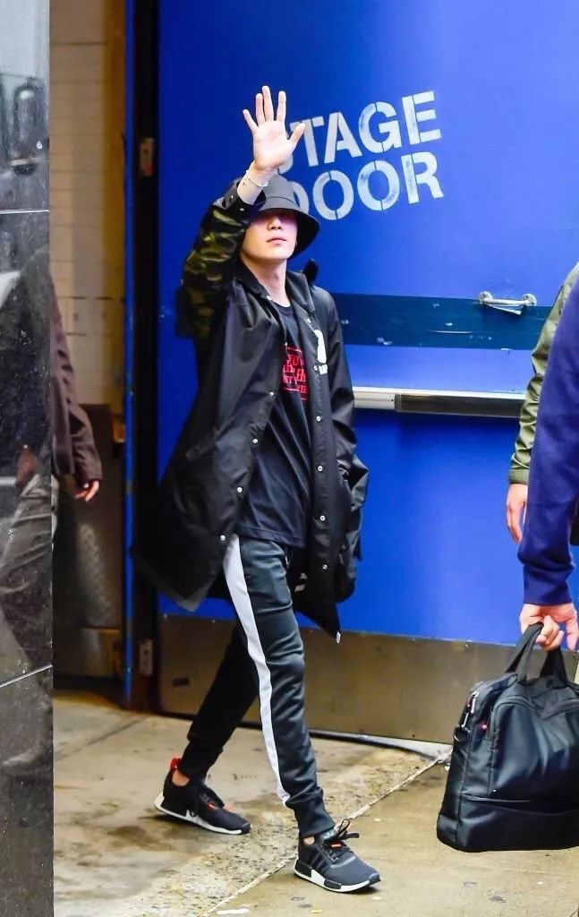 jennie绌挎惌鎺ㄨ崘,jennie闊╁浗绌挎惌