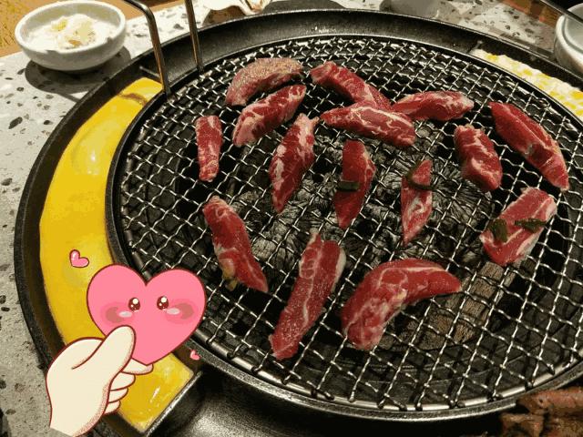 在太原能感觉在釜山街头吃烤肉,各种“芝士小吃”满屏食欲