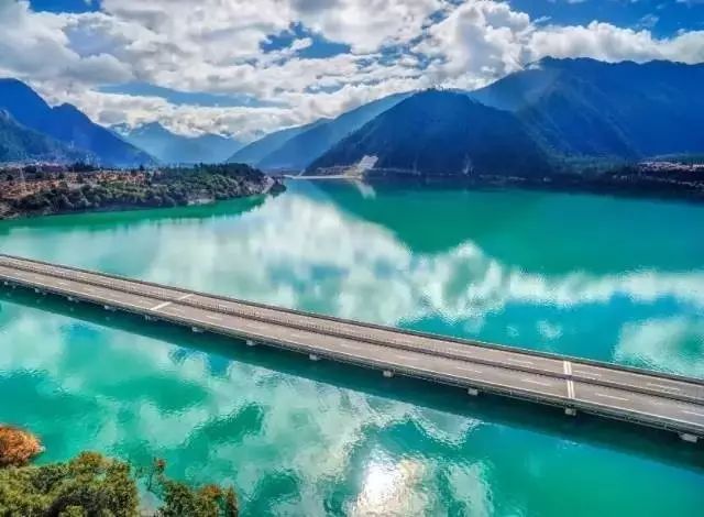 中国最美高速拉林公路,拉林高速为什么不收费