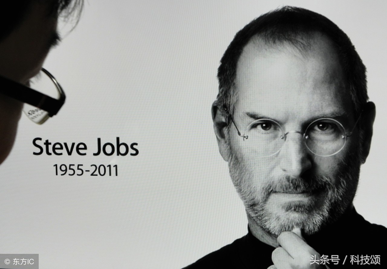 乔布斯于七年前的今天离开人世，世界失去了一位梦想家