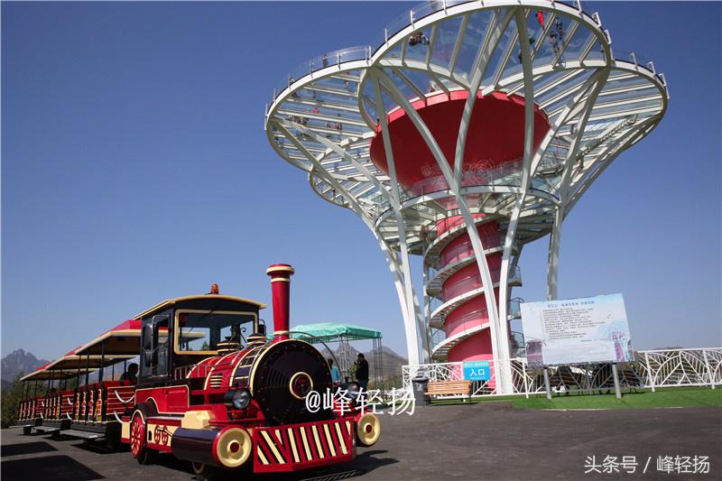 走过玻璃栈道,狼牙山玻璃栈道观景台