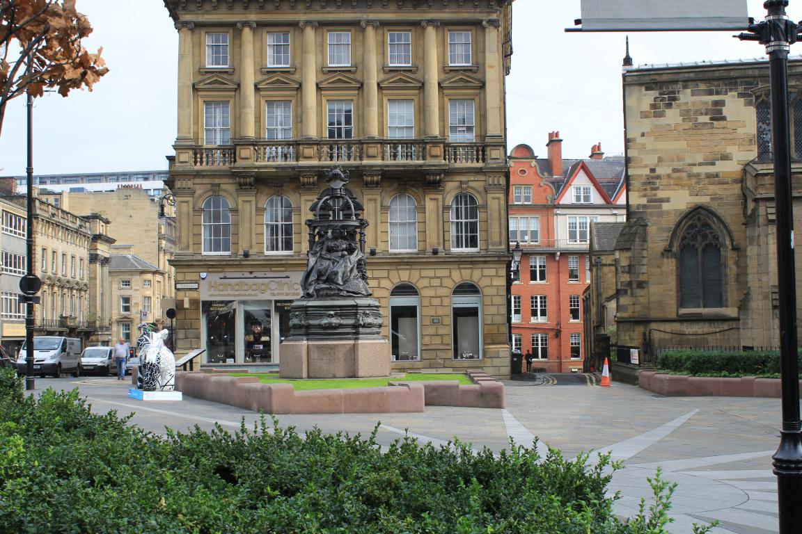 英国本科费用，大学排名，英国读研，国内认可度和就业问题