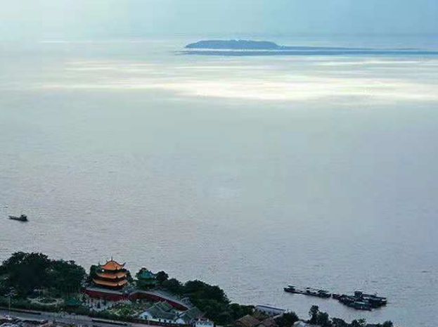 十首顶尖豪迈诗词,气势磅礴的励志自创诗词