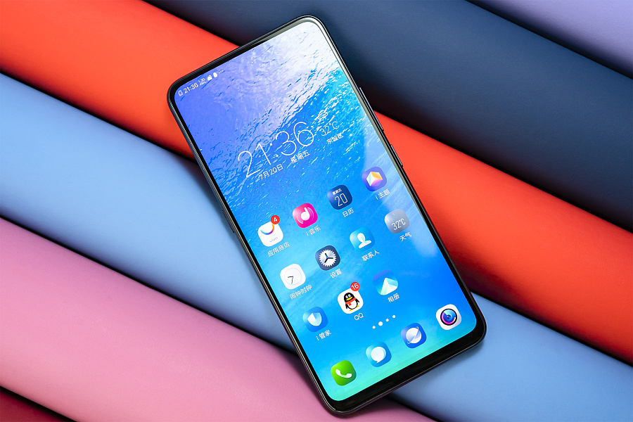 挖孔屏刘海屏水滴屏都不是全面屏,全面屏水滴屏和刘海屏有什么区别