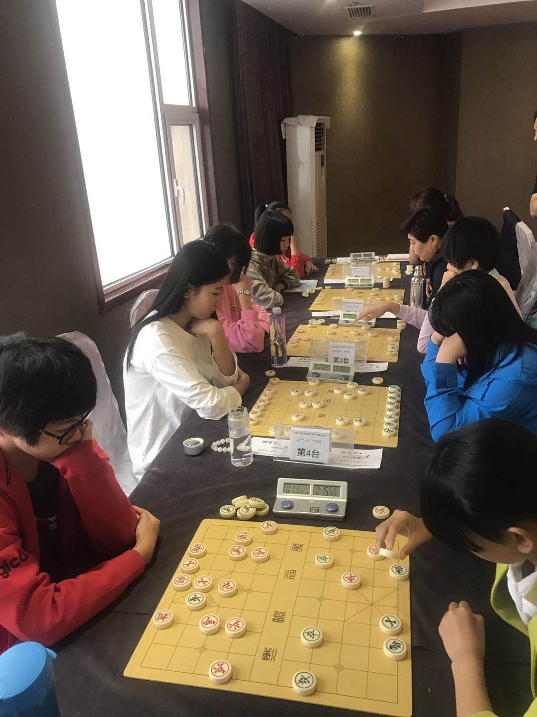 上百棋友各显神通,中国棋手首次加冕世界棋王