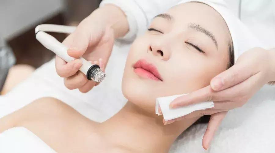 这几个坑人美容项目尽量别做,美容院害惨了多少中国女人